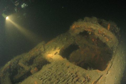 Nurkowanie wrakowe BN Kuter Jastarnia i Ślązak ORP 304