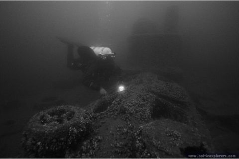 Nurkowanie wrakowe Delfin + Groźny