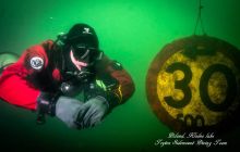 Sidemount diving
